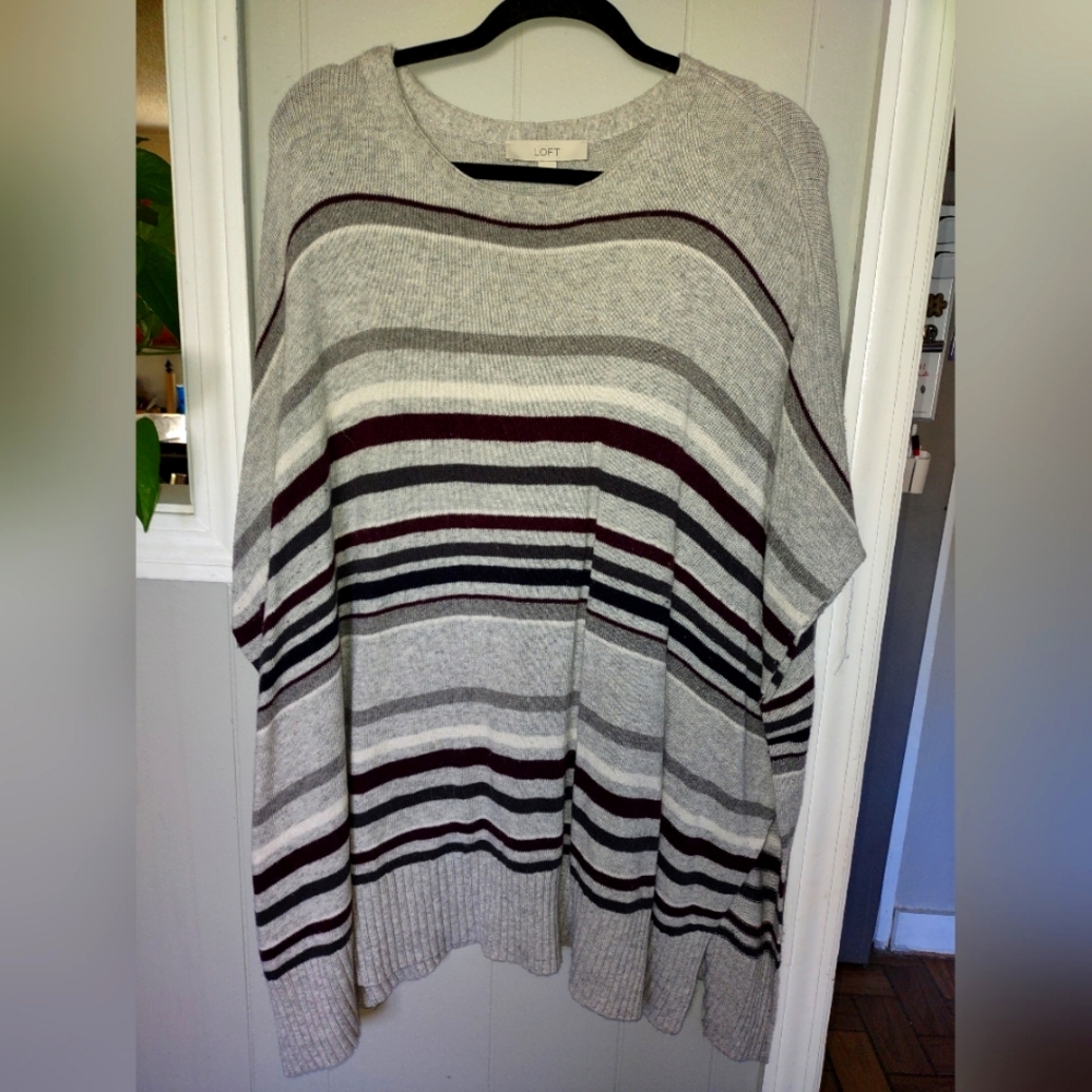🍄 Ann Taylor LOFT Poncho